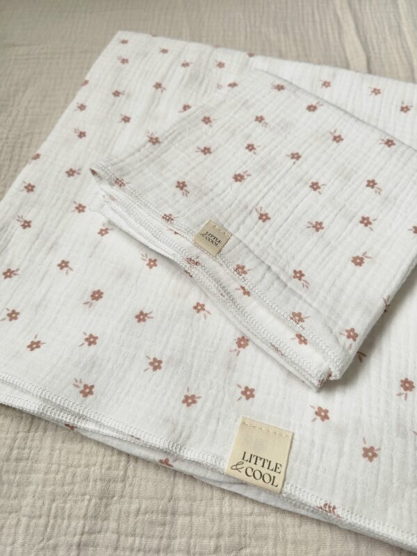 Swaddle -bloemen ecru