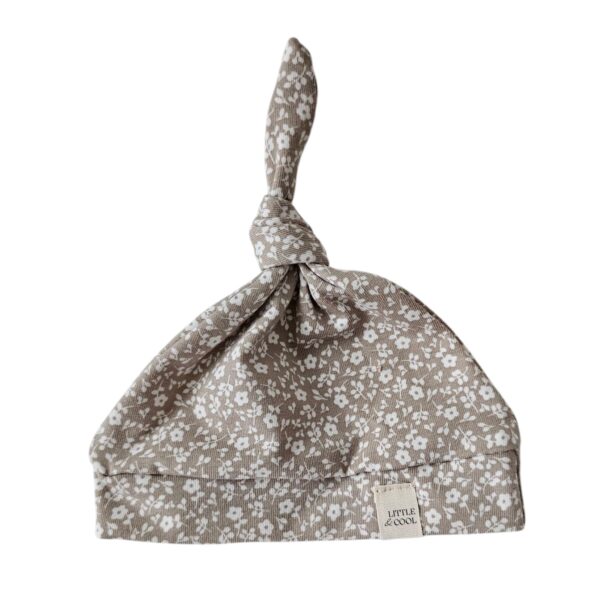 Newborn Mutsje los - flowers beige