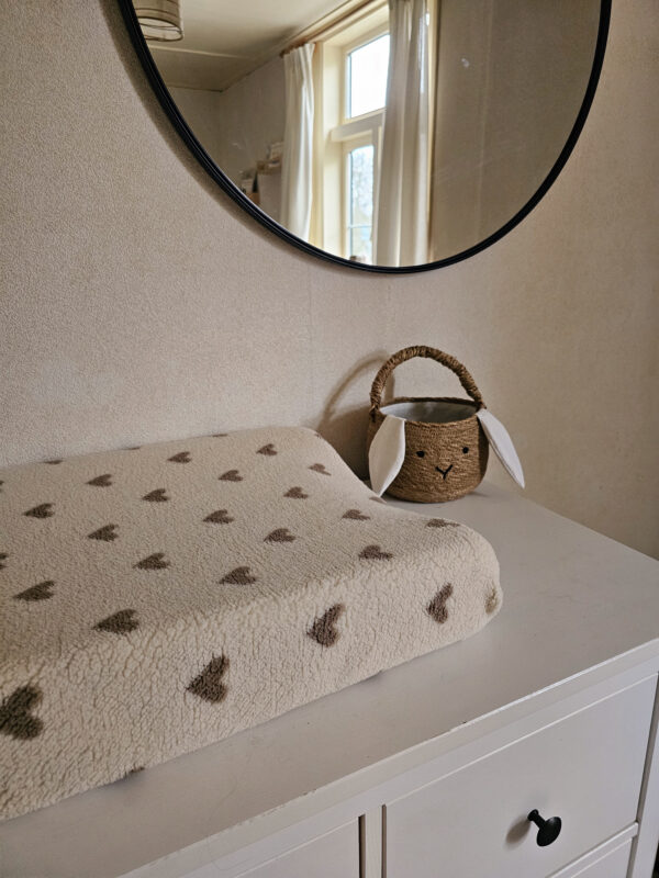 Aankleedkussenhoes -hartjes beige teddy