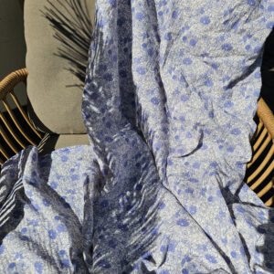XL Beach Swaddle - flowers blue