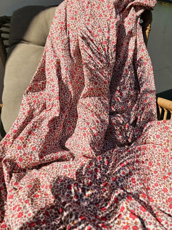 XL Beach Swaddle - flowerd red
