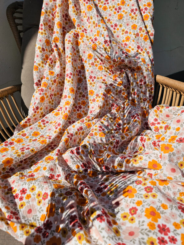 XL Beach Swaddle - bloemen veld