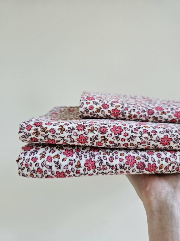 Swaddle - flowers red