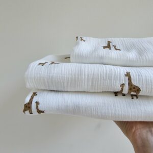 Swaddle - giraffe