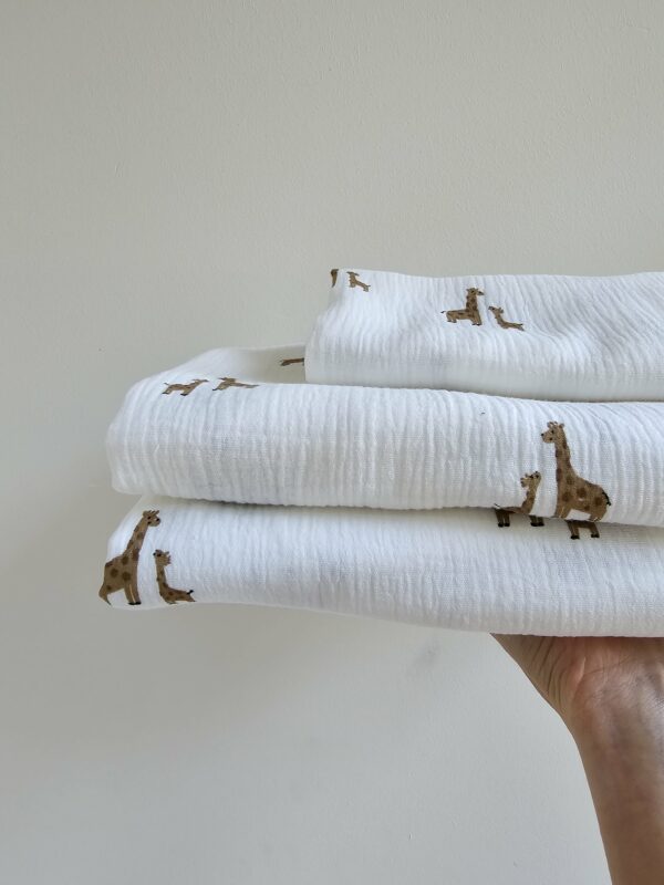 Swaddle - giraffe