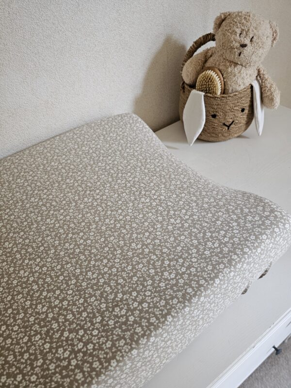 Aankleedkussenhoes -flowers taupe