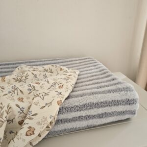 Aankleedkussenhoes -Teddy streep blauw