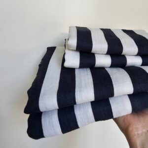 Swaddle - brede streep donker blauw