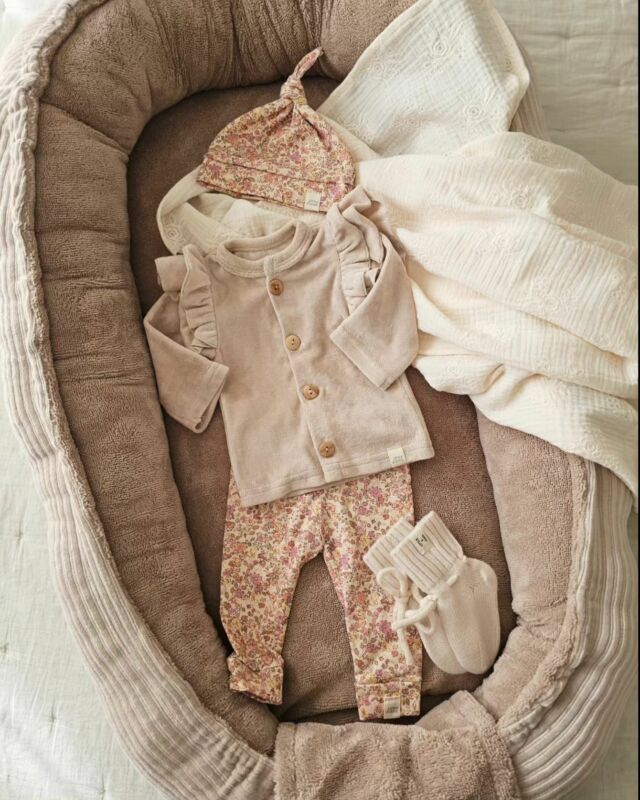 New New NewDe nieuw vestje shop je nu online..
Ook de nieuw babynestje hebben we online gezet.. Ben zo benieuwd wat jullie der van vinden?