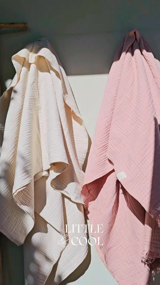 ☀️🐚15% KORTING OP ALLE SWADDLES🐚☀️Wat een heerlijk weer, dat vraagt om onze fijne swaddles en XL beach swaddles! Je shopt ze dit weekend met 15% korting in onze webshop! CODE: SUMMER*Geldig t/m maandag! Op=op! Daarna weer gewone prijs. Dus sla snel je slag, ook heeeeel fijn voor de zomervakantie☀️#tropischetemperaturen #zomer #warmedagen #stranddagen #swaddles #beachswaddles #XLswaddle #onlineshoppen #baby #newborn #zwanger #jongen #meisje #babykleding #kinderkleding #accessoires #babymusthaves #littleandcool