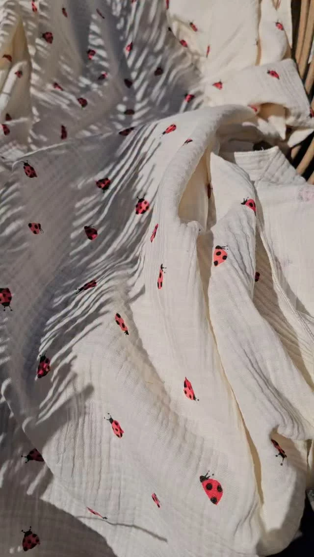 ☀️ Xl-beach-swaddles ☀️Ideaal voor op vakantie, naar het strand, op de boot, op je tuinbank, als picknickkleed, als tafelkleed, om onder te slapen met warme dagen... Multifunctionele doeken! De XL Beachswaddles 130×200cm dus echt lekker groot