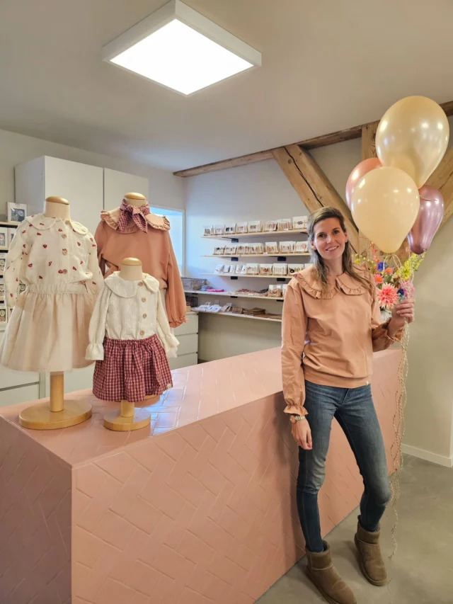 💜🩷𝗜𝗧'𝗦 𝗠𝗬 𝗕𝗜𝗥𝗧𝗛𝗗𝗔𝗬🩷💜
𝗚𝗜𝗩𝗘𝗔𝗪𝗔𝗬!Wie jarig is, trakteert! 37 jaar vandaag geworden 🎀
We verloten 4x een giftcard van €37,- te besteden in de webshopWat moet je doen om kans te maken:💜𝗟𝗶𝗸𝗲 dit bericht💜𝗩𝗼𝗹𝗴 @little_and_cool & de jarige @nadechedegroot💜𝗧𝗮𝗴 2 vriendinnen die deze giveaway ook niet mogen missen (elke extra tag is een extra lootje)💜𝗗𝗲𝗲𝗹 de giveaway actie in je stories, is niet verplicht om kans te maken.Succes lieve volgers! Eind deze week maken we de 4 winnaars bekend#giveaway #jarig #win #winnen #shoptegoed onlineshoppen baby newborn zwanger jongen meisje boxpakjes babykleding kinderkleding accessoires babymusthaves Littleandcool