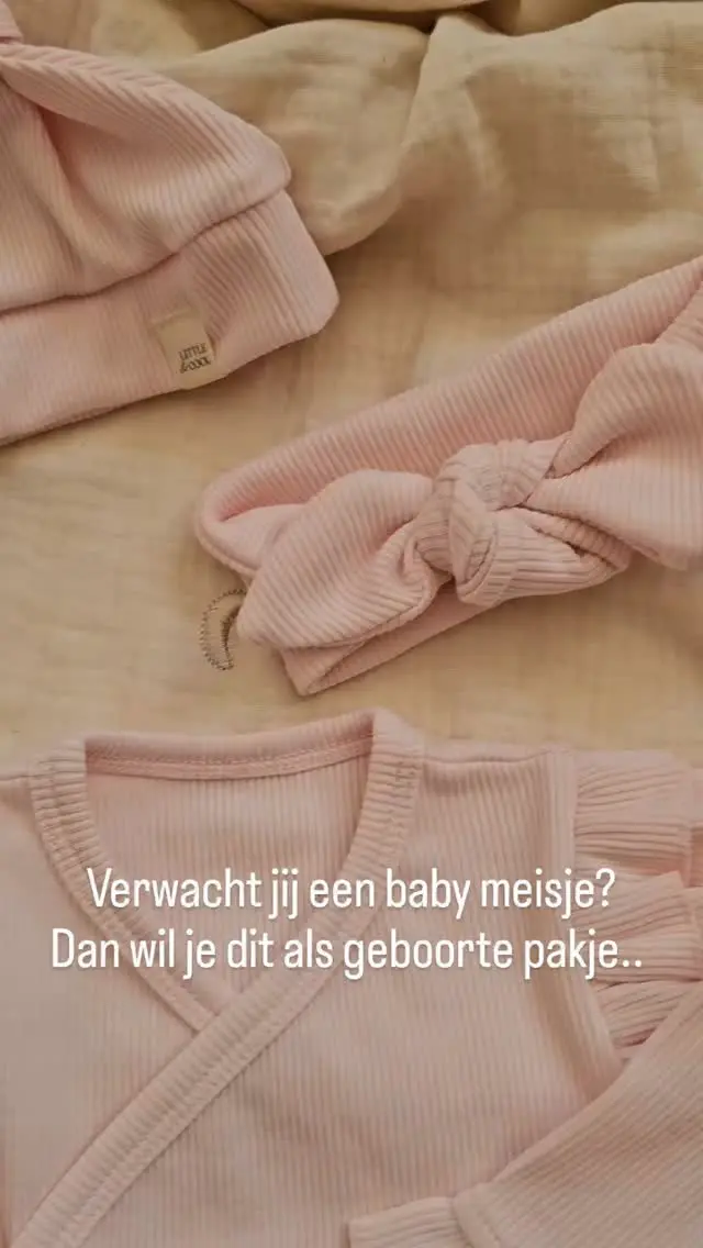 Nieuw onlineDit setje wil je echt de kleur is zo mooi en de stof is heerlijk zacht.#babymusthaves #mamaworden #zwanger#babyopkomst #newborn